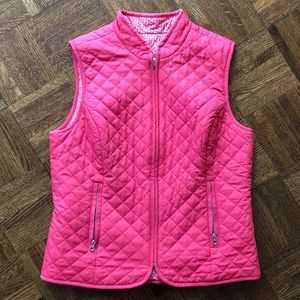 Vineyard Vines reversible coral quilted vest- Sm